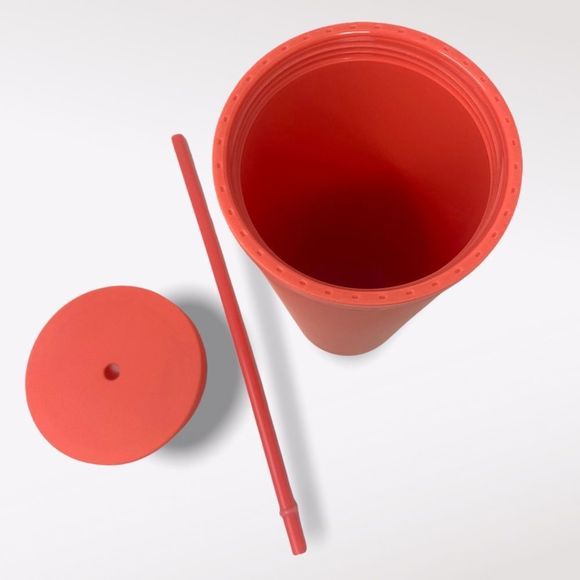 🆕 Matte Salmon Tumbler With Straw - Picture 4 of 4